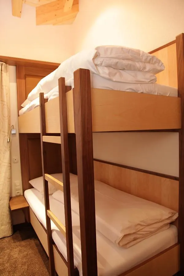 אישגל Alaska Appartment דירה